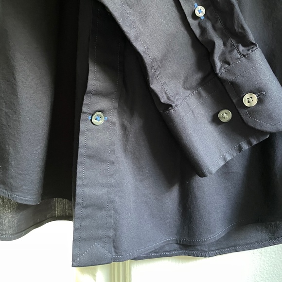 GAP Button-Down - Picture 2 of 7